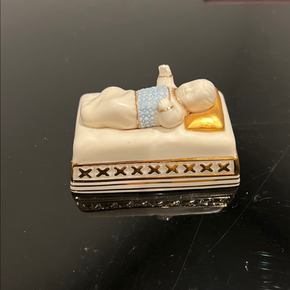 Lenox First Blessing Nativity - Baby Jesus - Picture 4 of 14